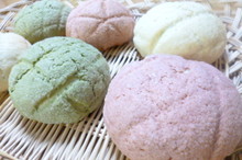 料理レッスン写真 - 春色3色メロンパンとクランベリー&くるみとチーズのカンパーニュ♪